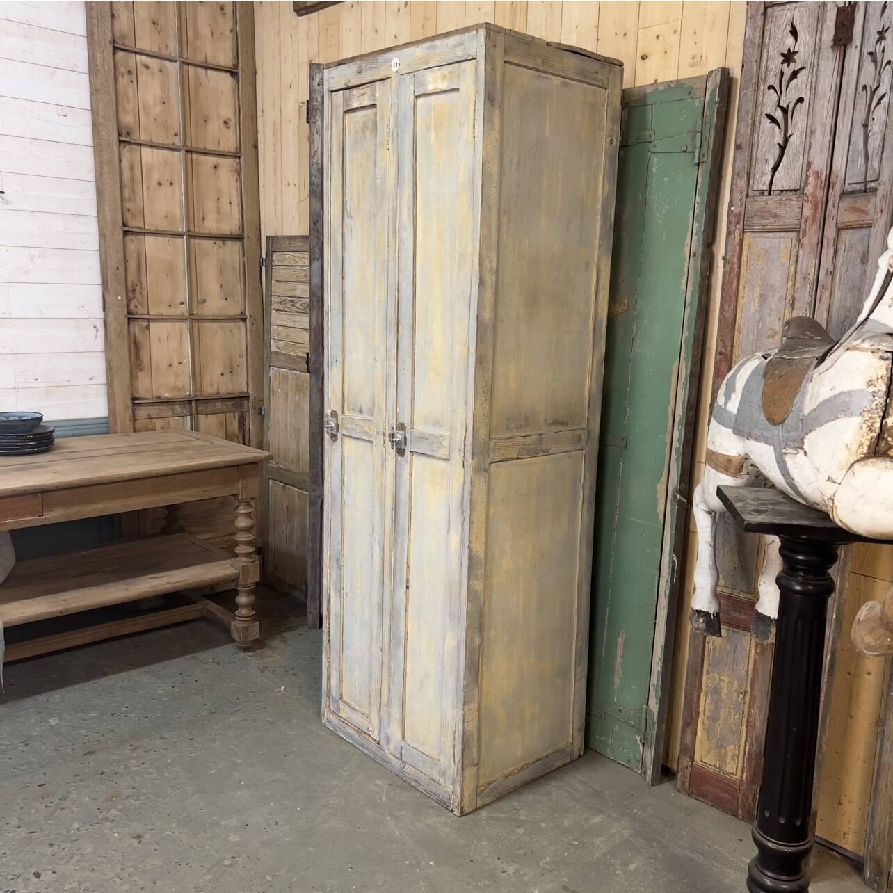 Patinated workshop locker N.41