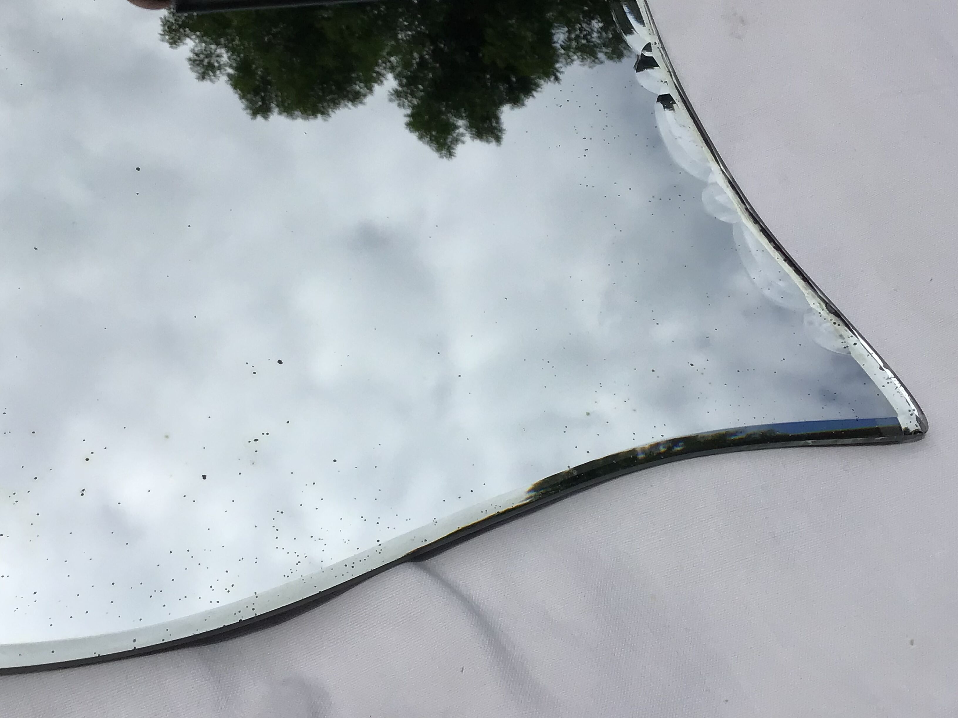 Beveled mirror braces 72cmx59cm