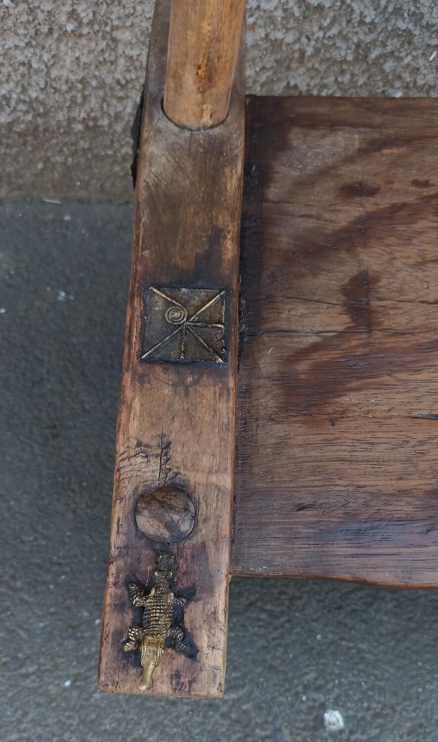 Antique wooden stool. Baoulé African art from Ivory Coast.
