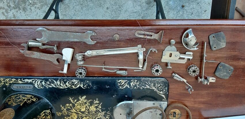 Singer's old sewing machine