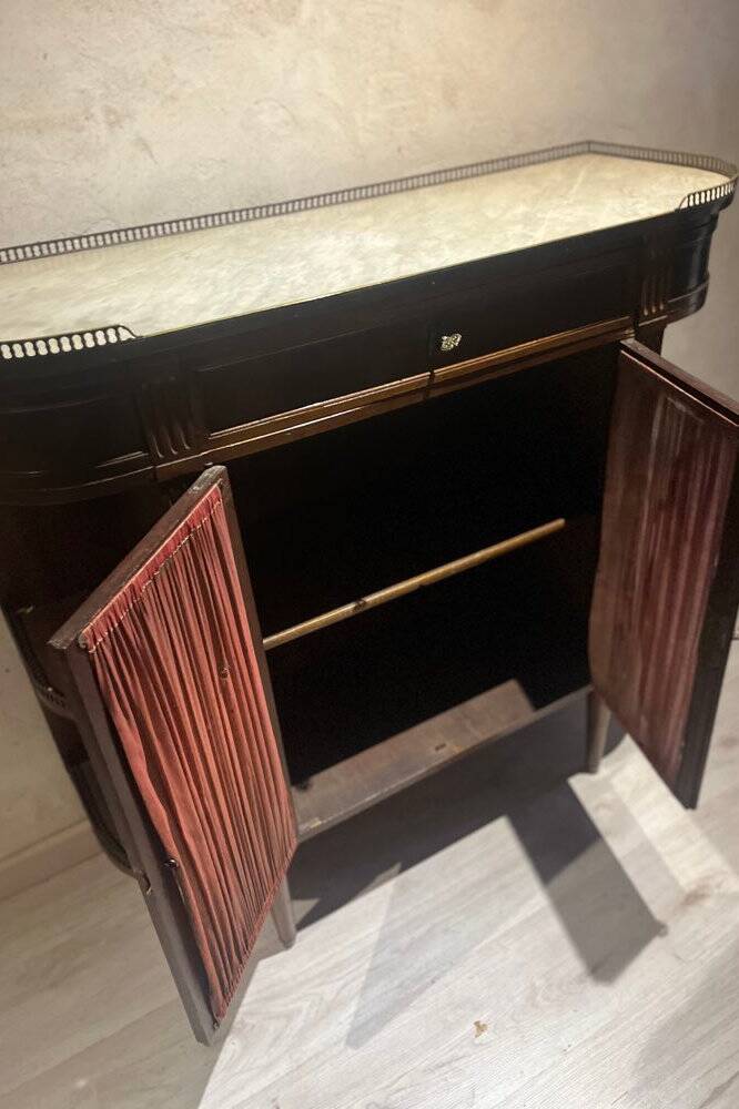 Antique English sideboard, 1940s/50s