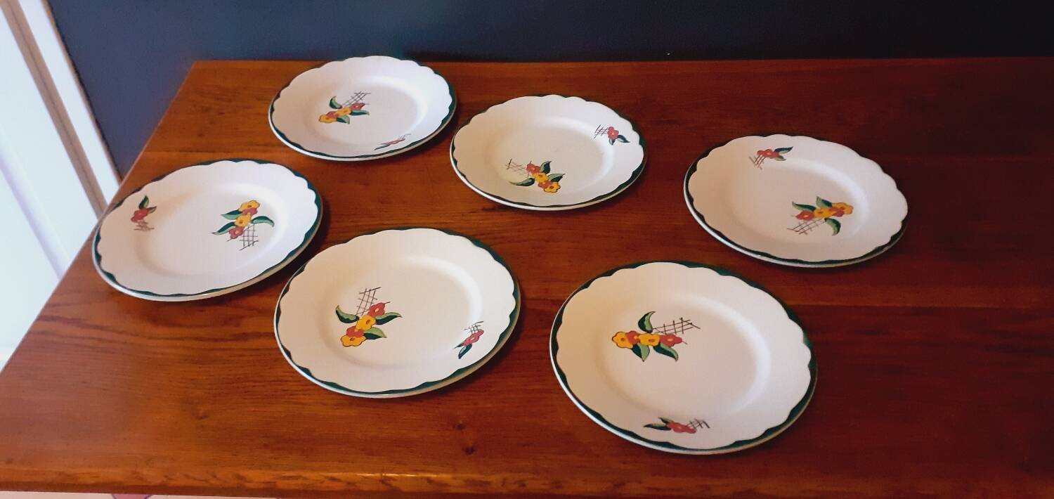6 Charbonnier-Salins dessert plates circa 1930