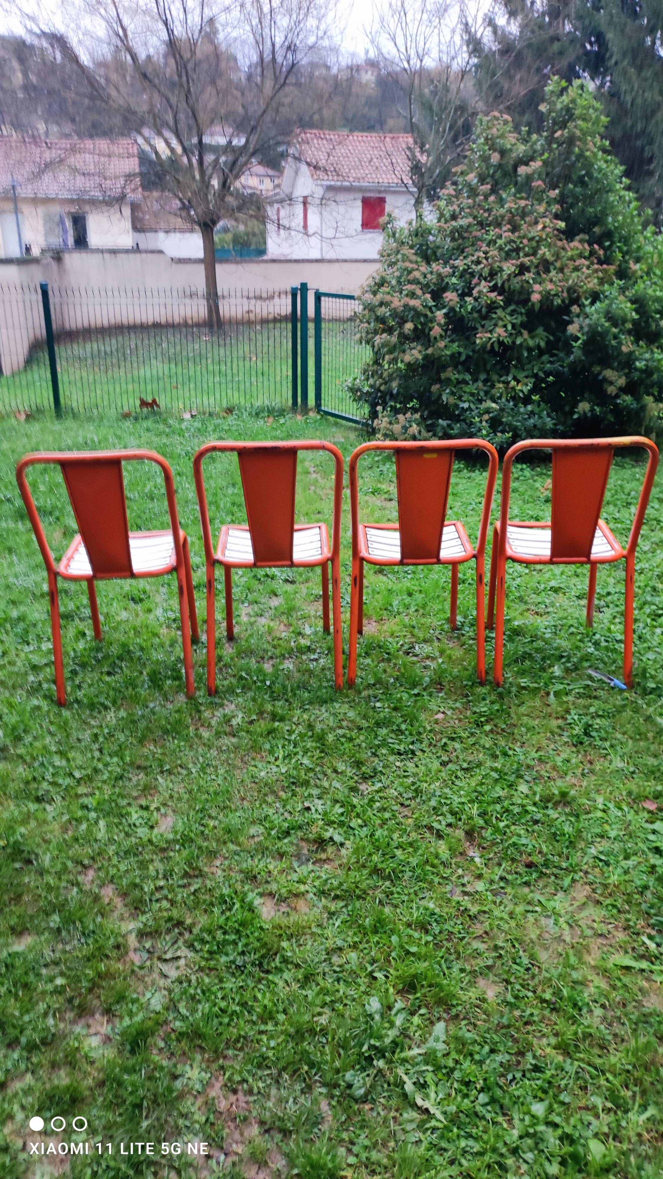 Chaises Tolix model T4