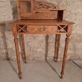 Small office early century has pyrograved décor