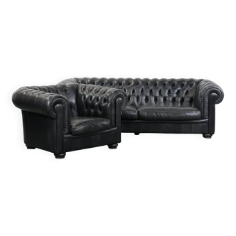 Set consisting of a chesterfield sofa and armchair made of cowhide leather