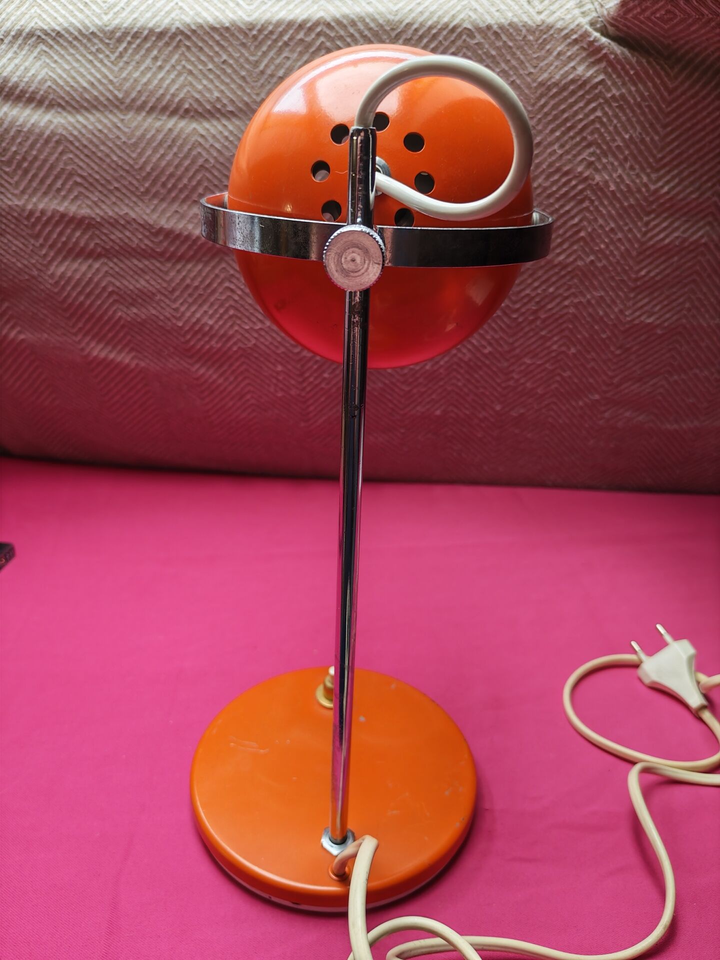 Vintage "Eyeball" Desk Lamp Orange & Chrome – Space Age Era