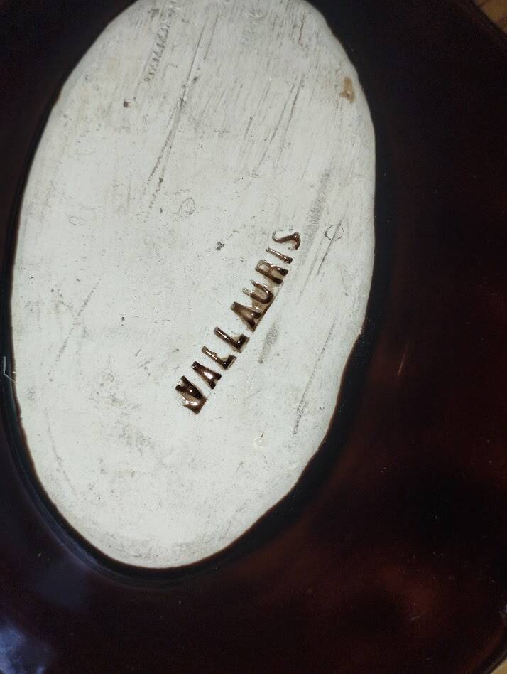 Vintage ceramic fish plate from Vallauris with frothy glaze.