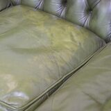 Canapé chesterfield 2,5 places en cuir de vache vert