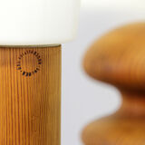 Turned solid pine floor lamp by Uno Kristiansson for Luxus Sweden, 1970s