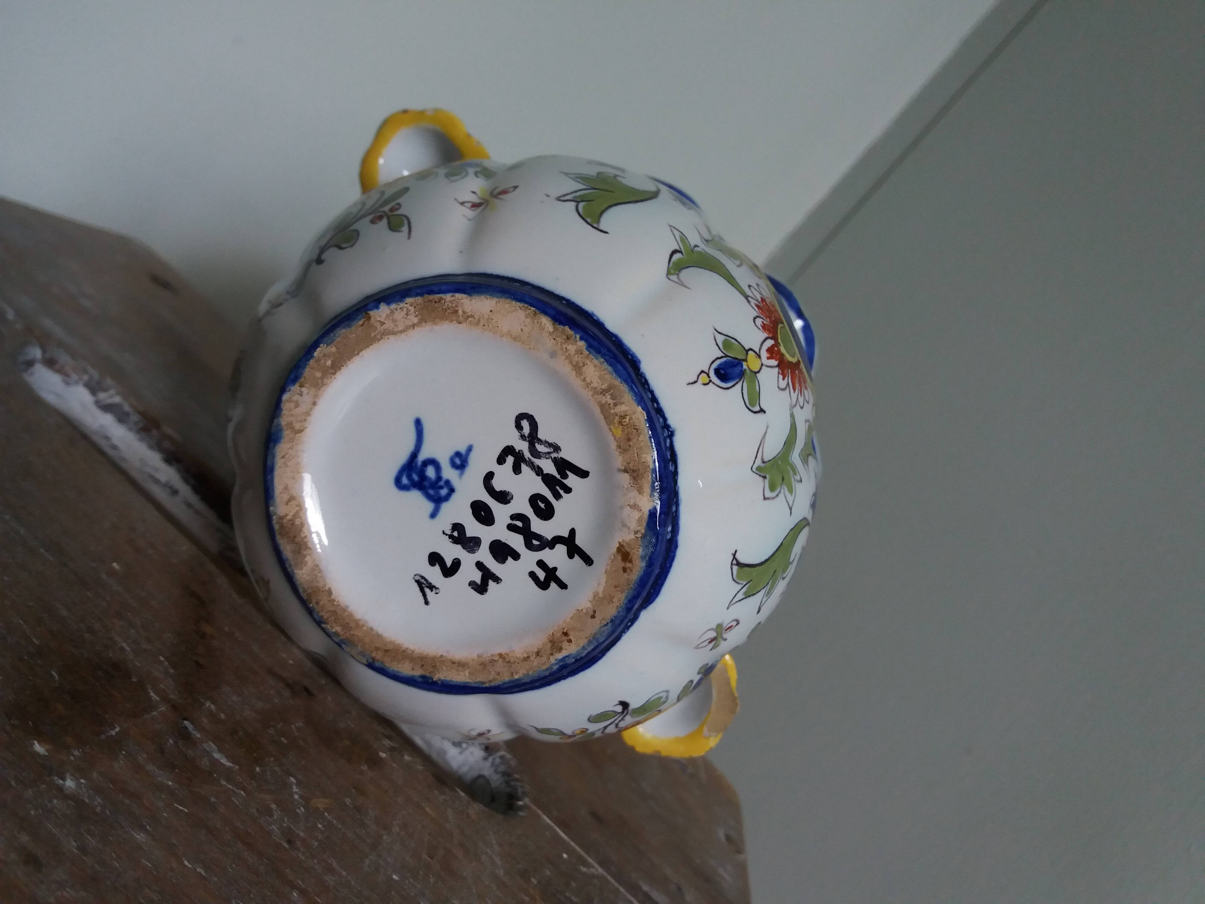 Pot vase Desvres Fourmaintraux Courquin 19th