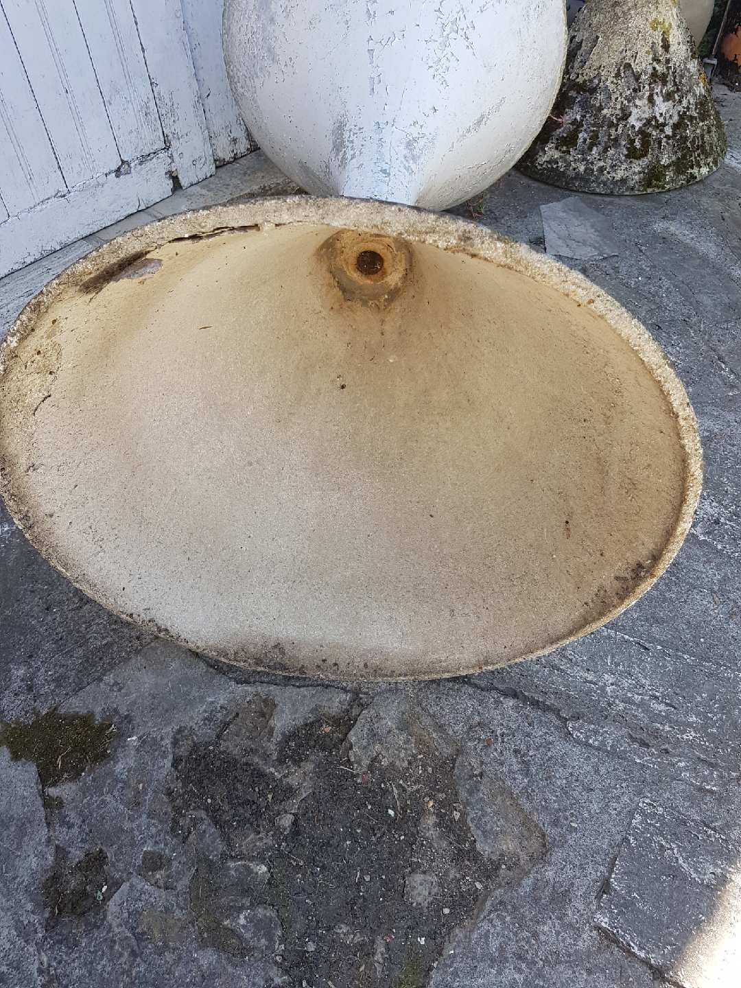 Diabolo planter Anton Bee and Willy Guhl for Eternit, created 1951