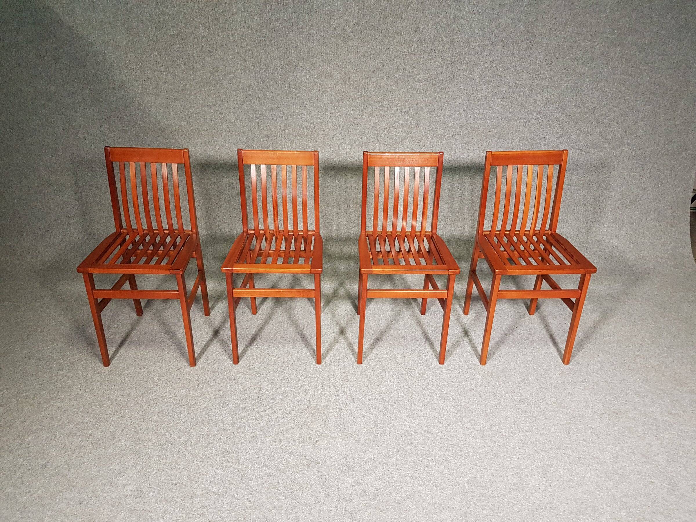 4 x beautiful Milano chairs cherry wood by Aldo Rossi for Molteni, 1980s