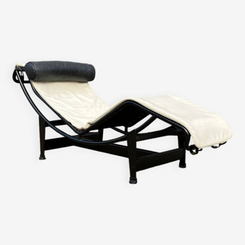 Cassina Le Corbusier Lc4 Black/white, low numbered 80’s