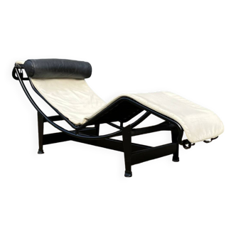 Cassina Le Corbusier Lc4 Black/white, low numbered 80’s