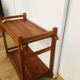 Serving table