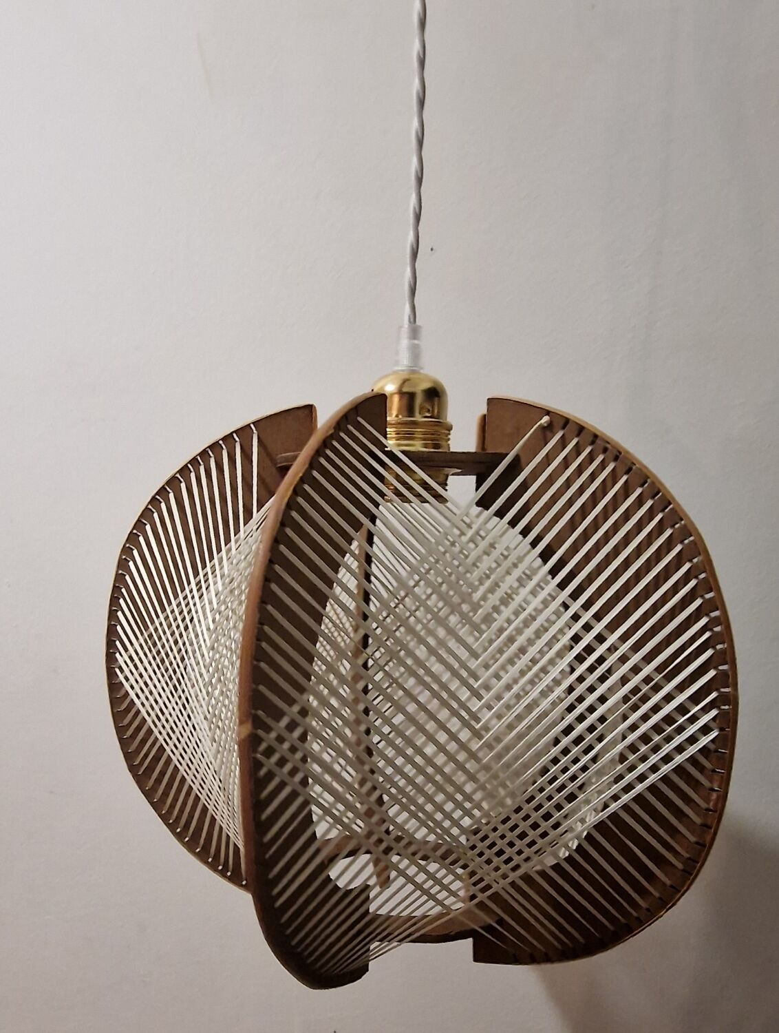 Scandinavian woven suspension lamp