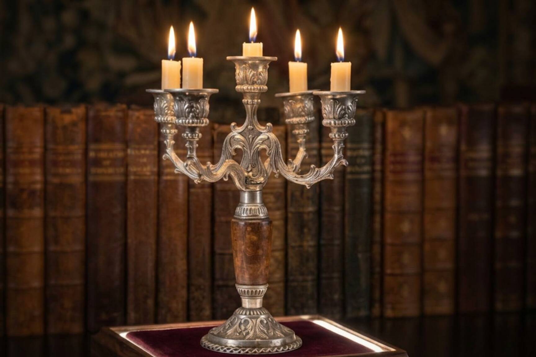 Elegante Candelabro Vintage a 5 Fiamme – Firmato AGAD in Stile Barocco '70
