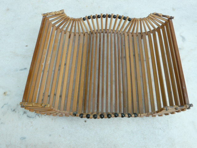 Empty panter bamboo strap pocket