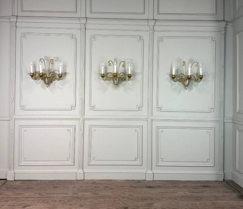 Venetian wall light in gilded Murano glass, circa 1940, set of five available.