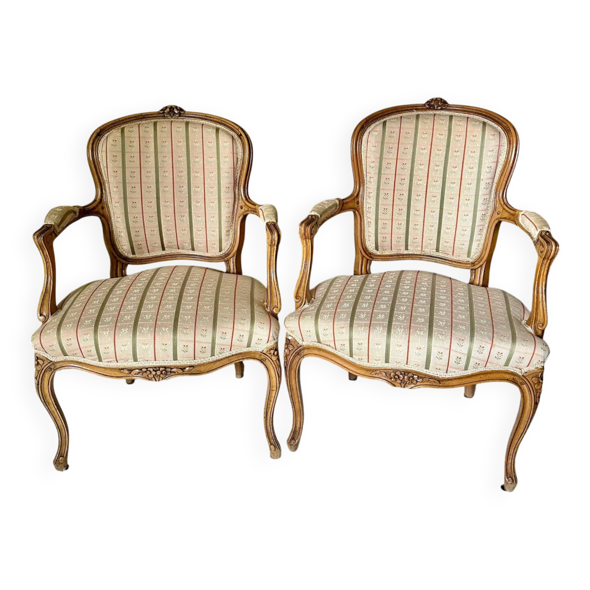 Paire de fauteuils bergères anciens style Louis XV