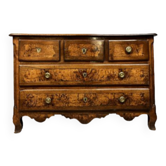 Galbée chest of drawers Louis XV era in walnut and elm around 1750
