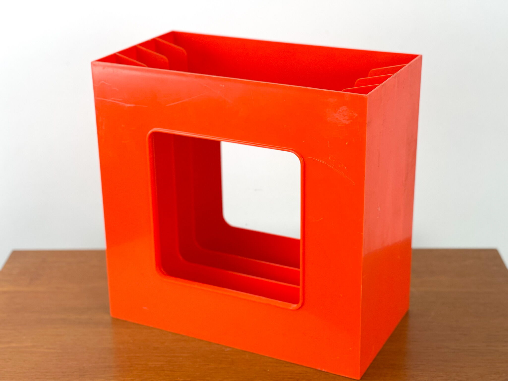 Cool LP box from Wittner brand