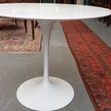 Saarinen tulip table