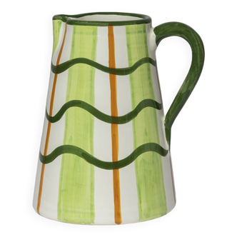 Green wavy-lines jug