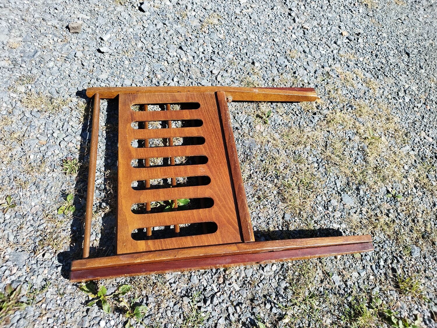 Scandinavian style folding magazine rack by Cees Brackman for Pastoe 60/70