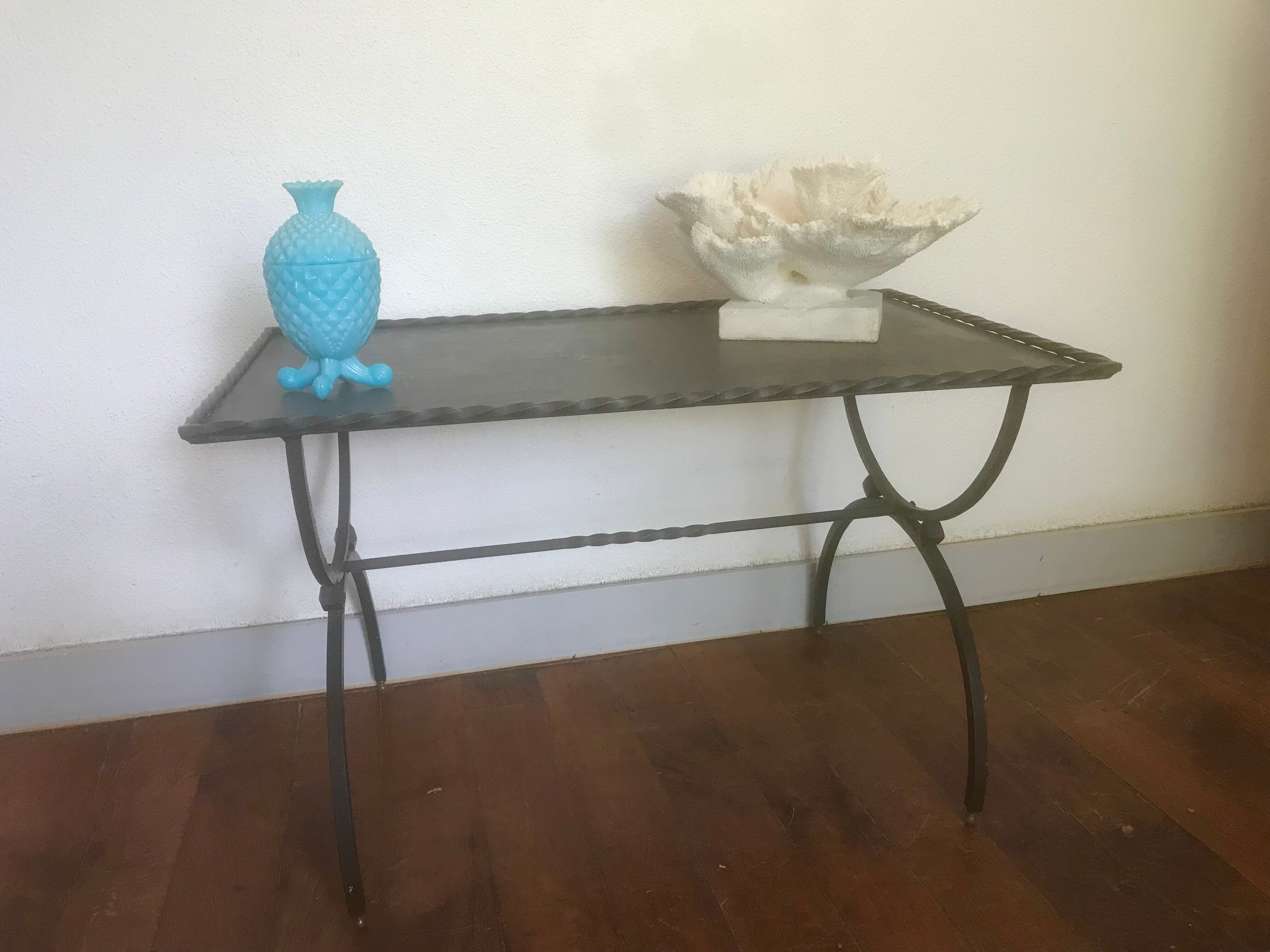 Table basse fer forgé et laiton 1950
