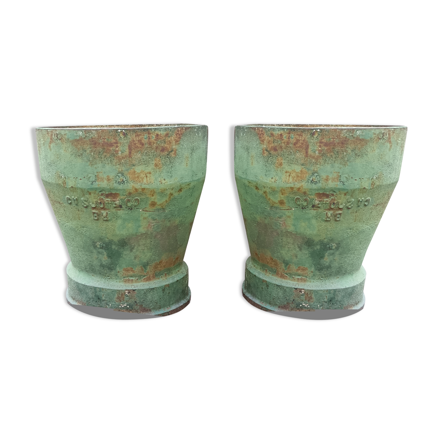 Pair of iron cast iron pots patina green patina.  1960/ 1970