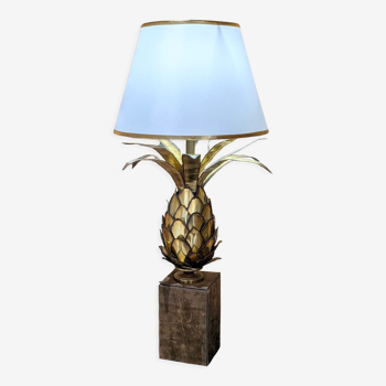 Pineapple lamp