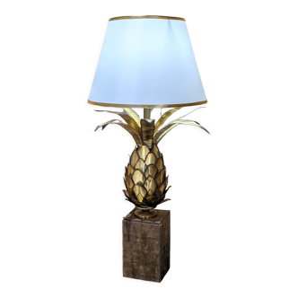 Pineapple lamp