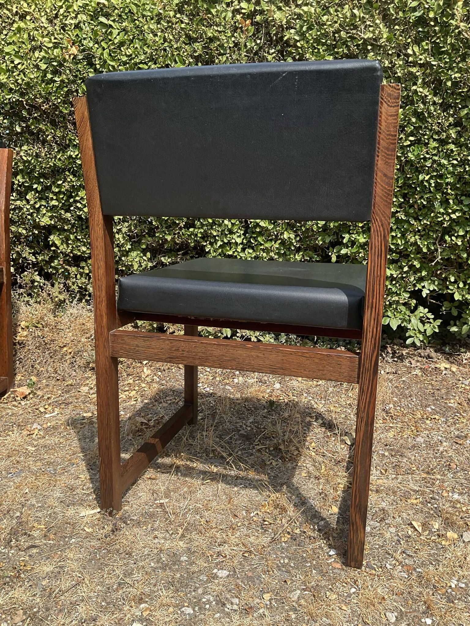 Set of 6 vintage teak chairs with black Skaï.