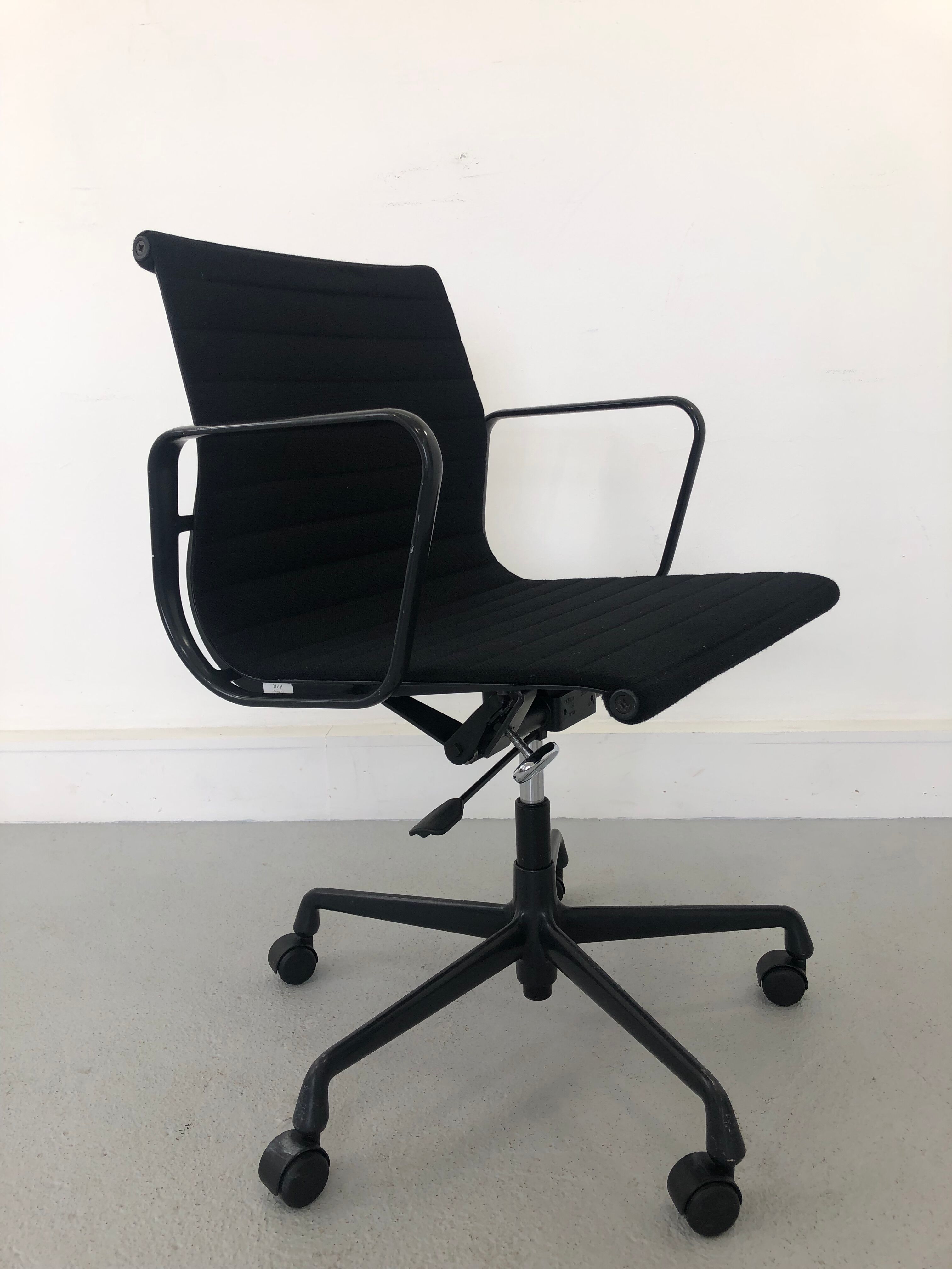 Aluminum black model EA 117 swivel chair by Charles & Ray Eames for Vitra