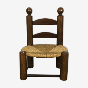 Low art chair