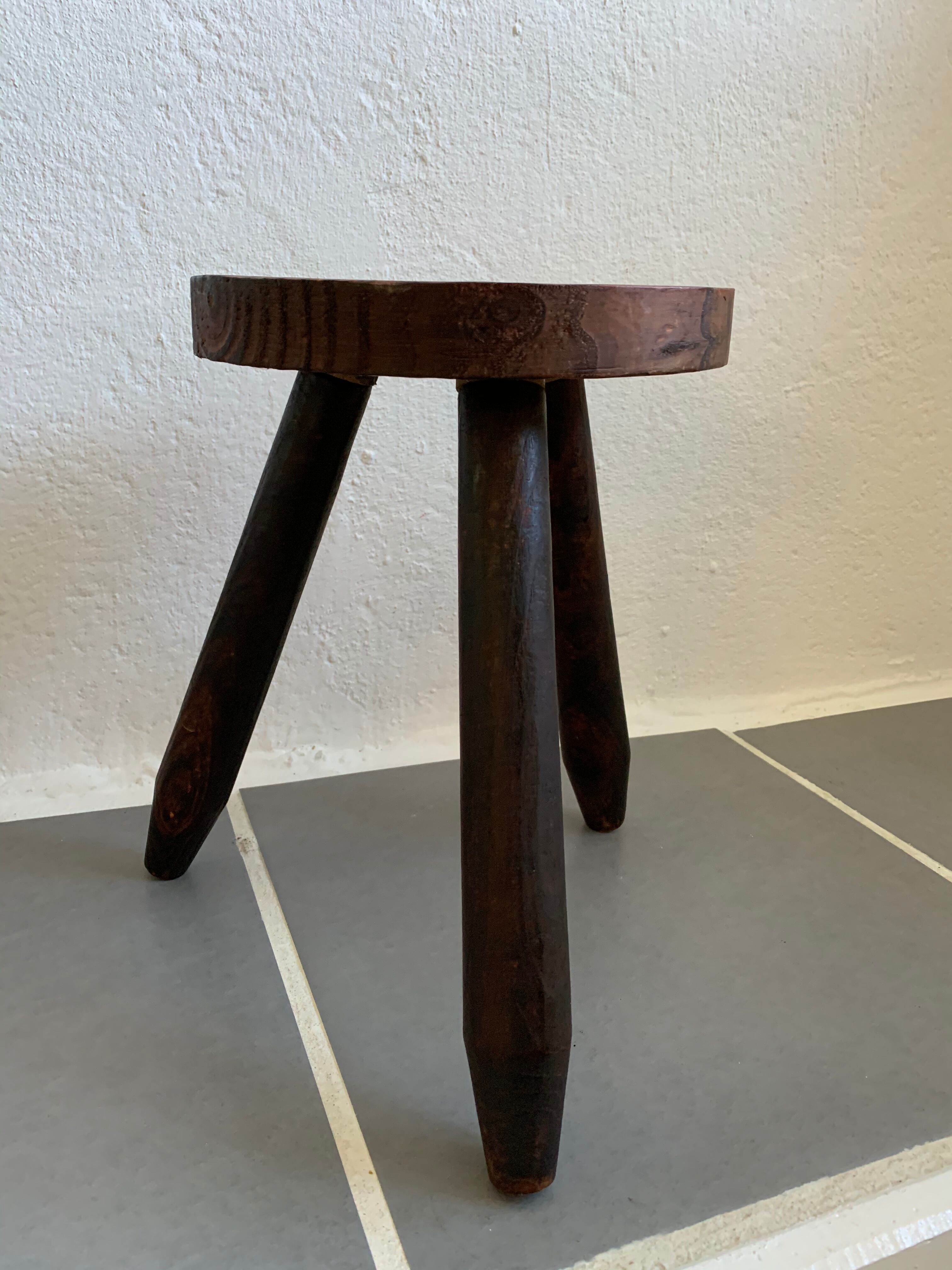 Vintage tripod farm tabouret