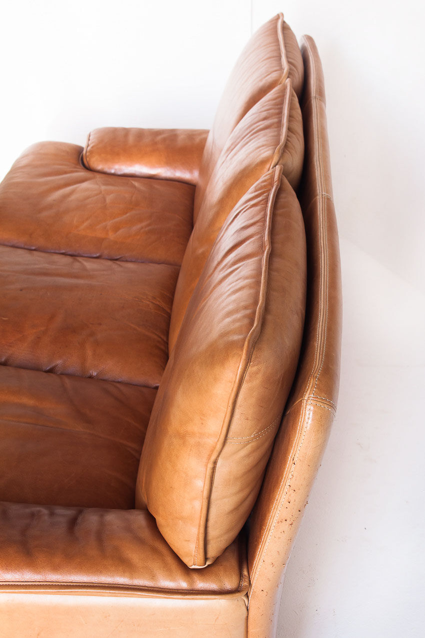 Vintage leather sofa. Belgium, 1970s