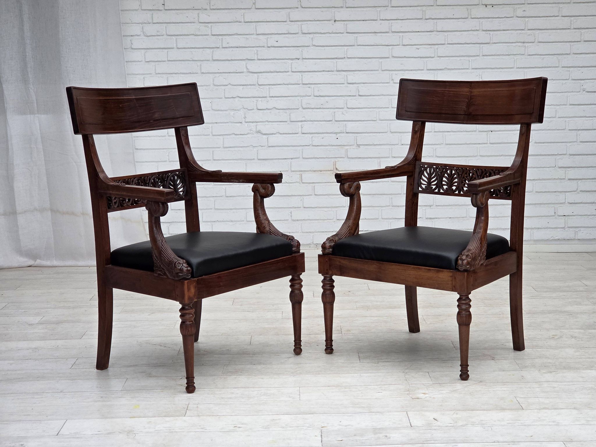 1920-30s, set of 2 armchairs, design after Georges Jacob, carved teak wood.