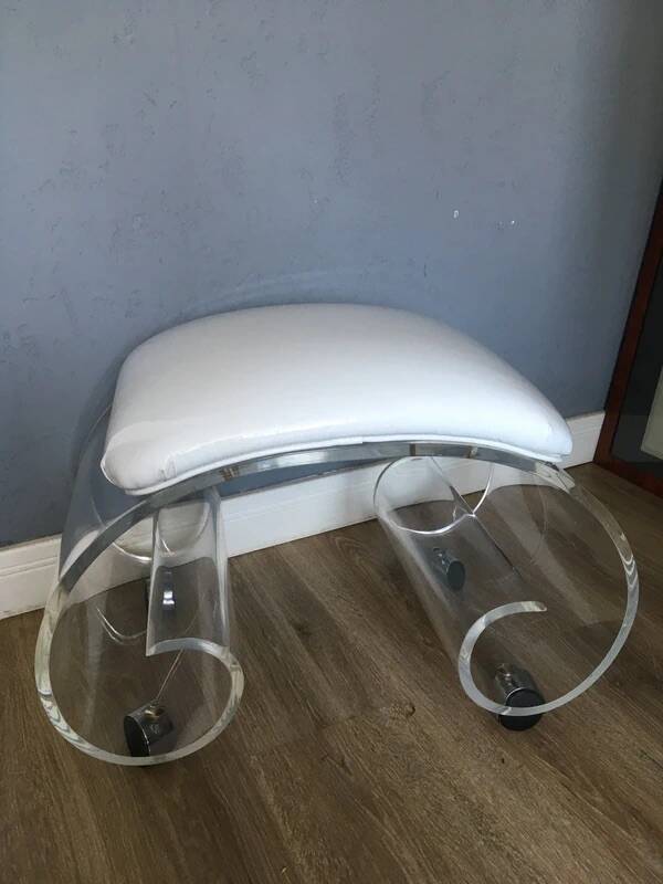 Banc roulant vintage en Lucite – Acrylique enroulé