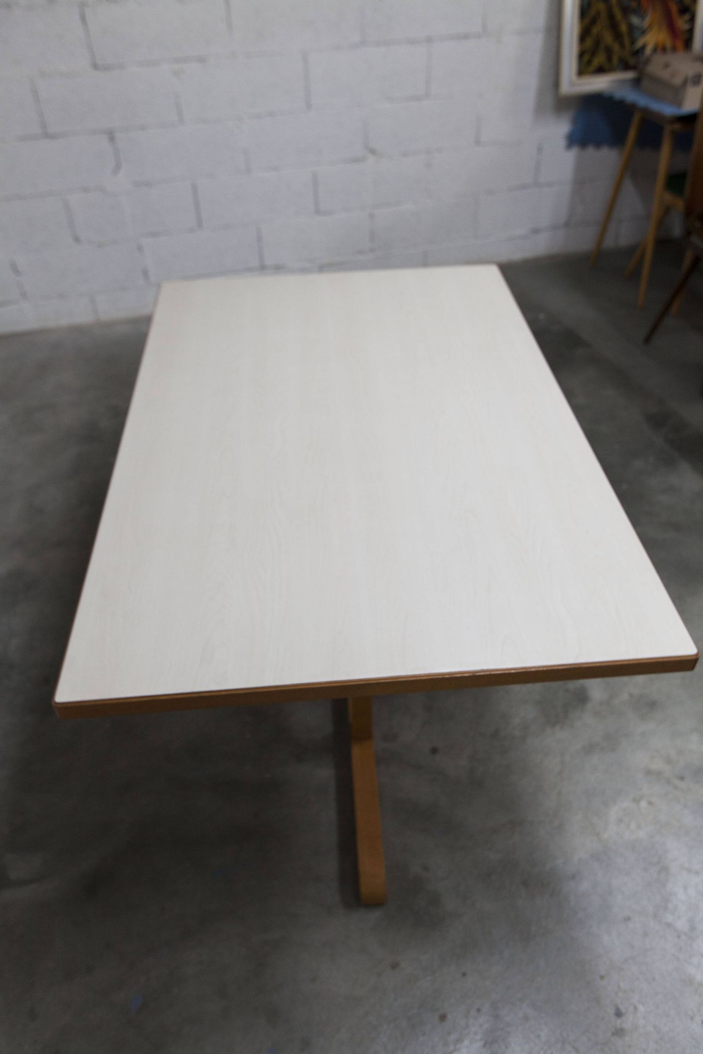 Rare set de 6 tables Baumann 1990, 80x120 et demi lune 120cm