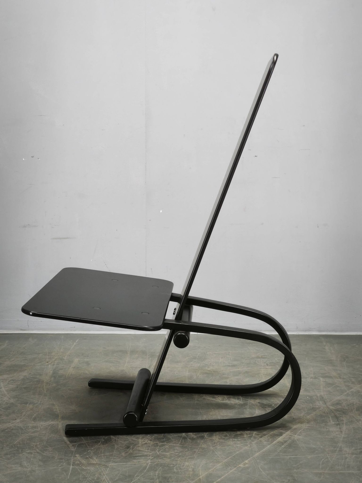 Chaise postmoderne par Andreas Hansen pour Hyllinge Møbler, Danemark, années 1980.