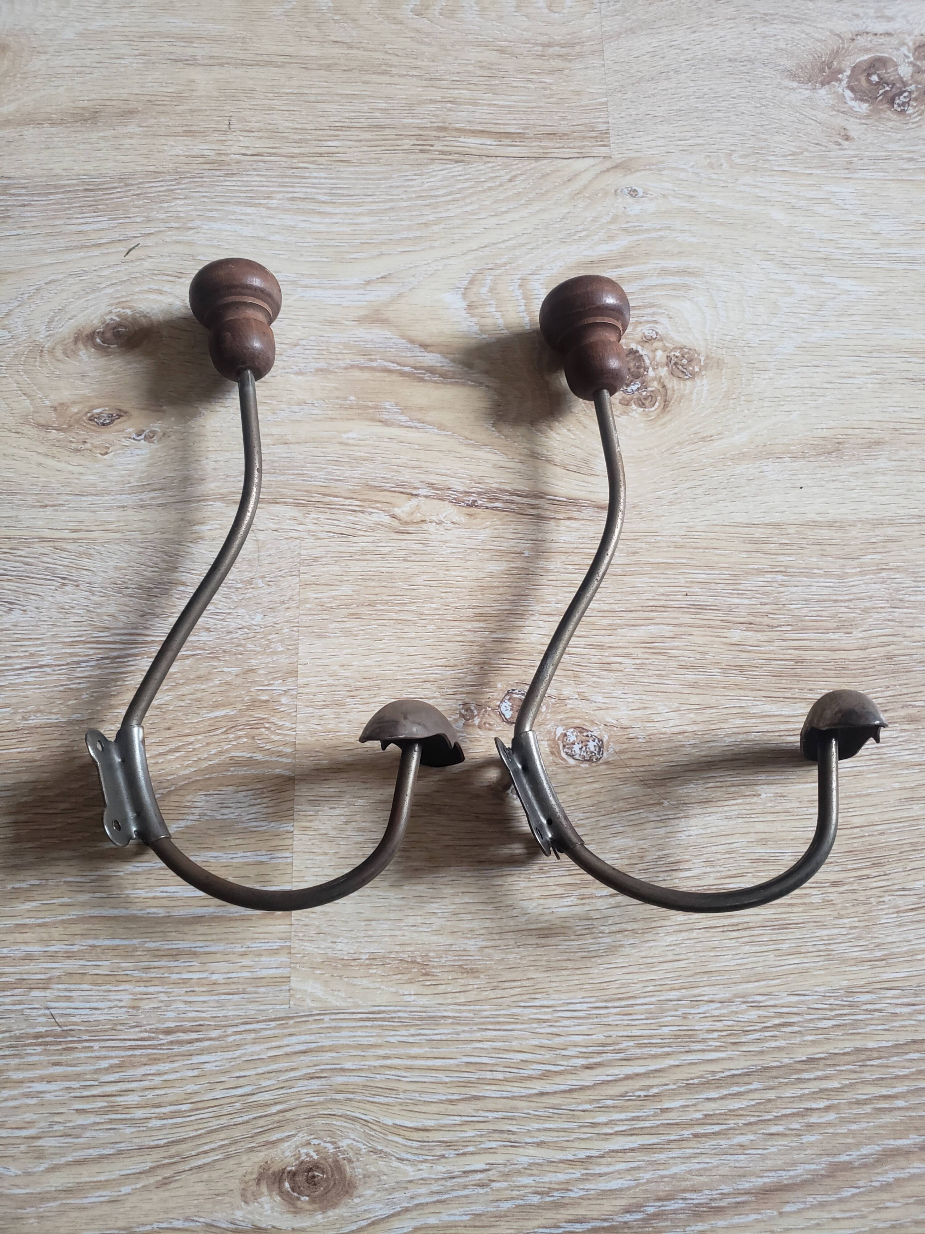 Lot of 2 metal wood pads