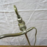 Articulated desk lamp