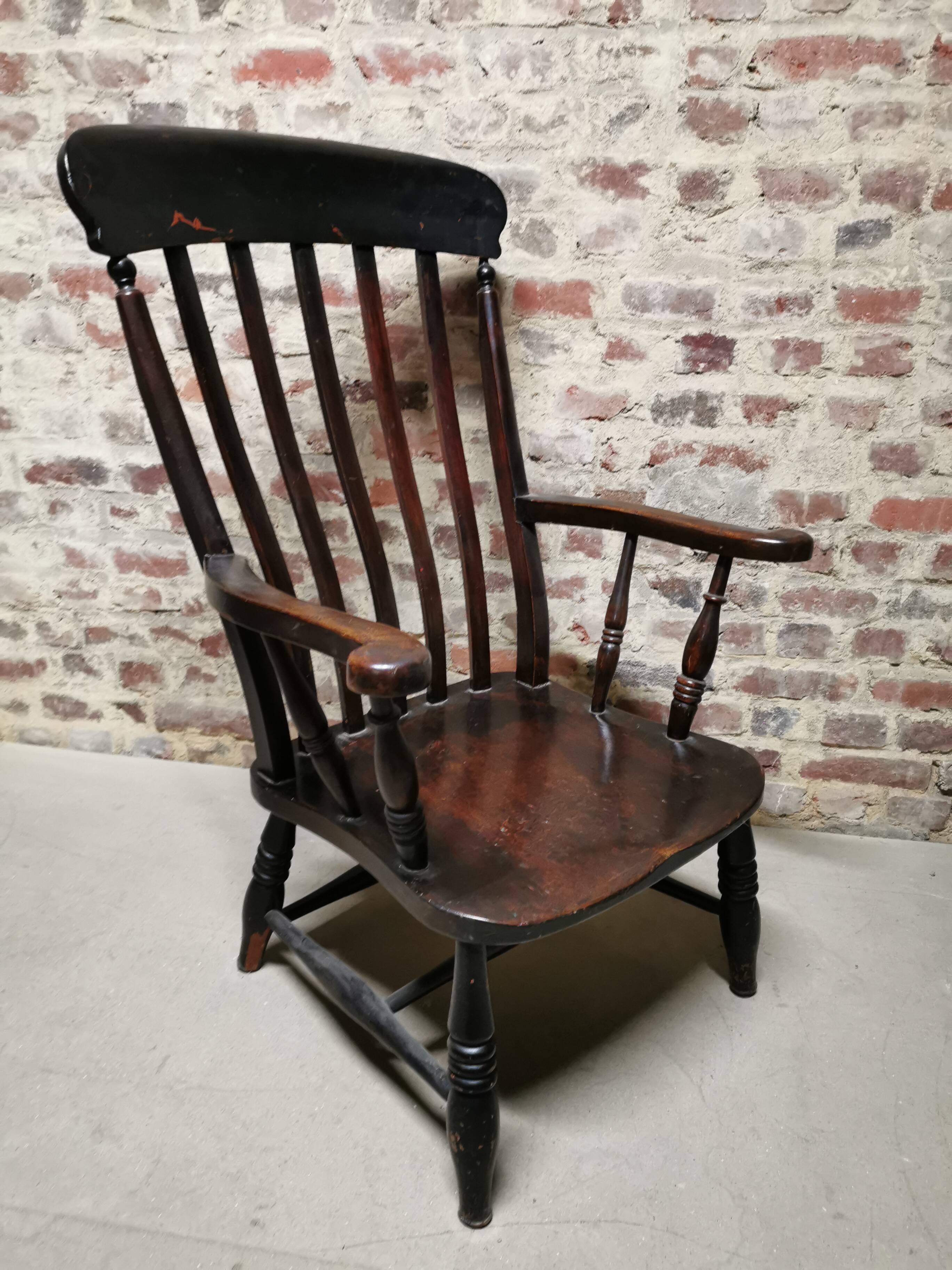 Relaxation/reading chair. vintage wooden