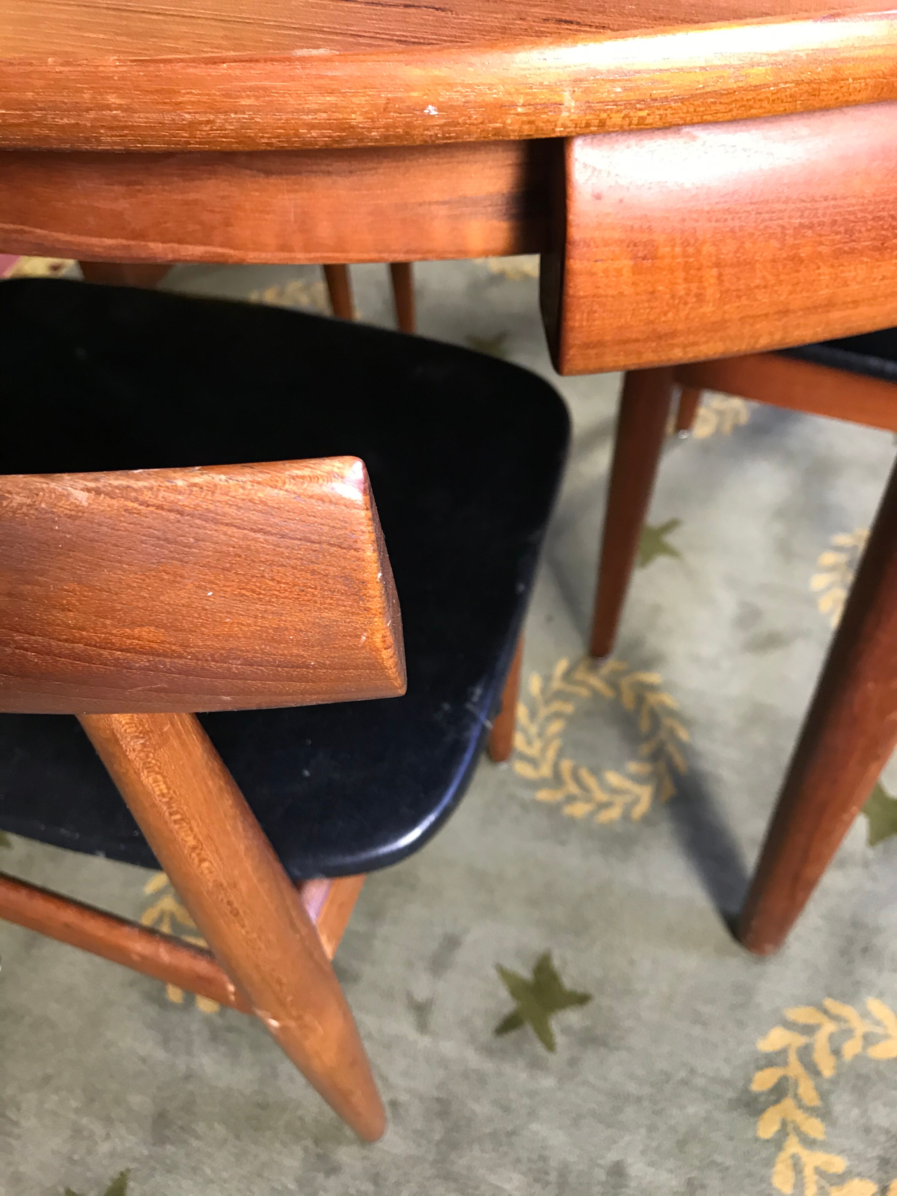 Scandinavian teak dining table and 4 Hans Olsen chairs for Frem Rojle