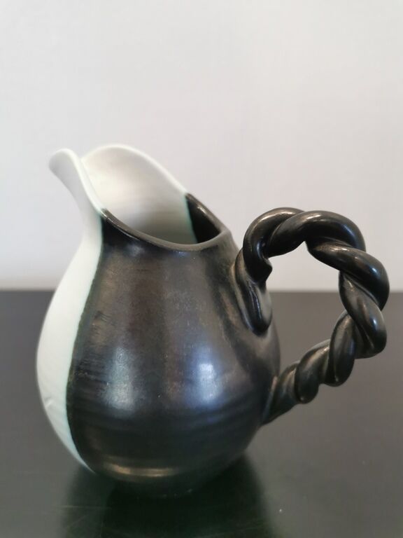Pot à lait  signé Cerenne pour Vallauris