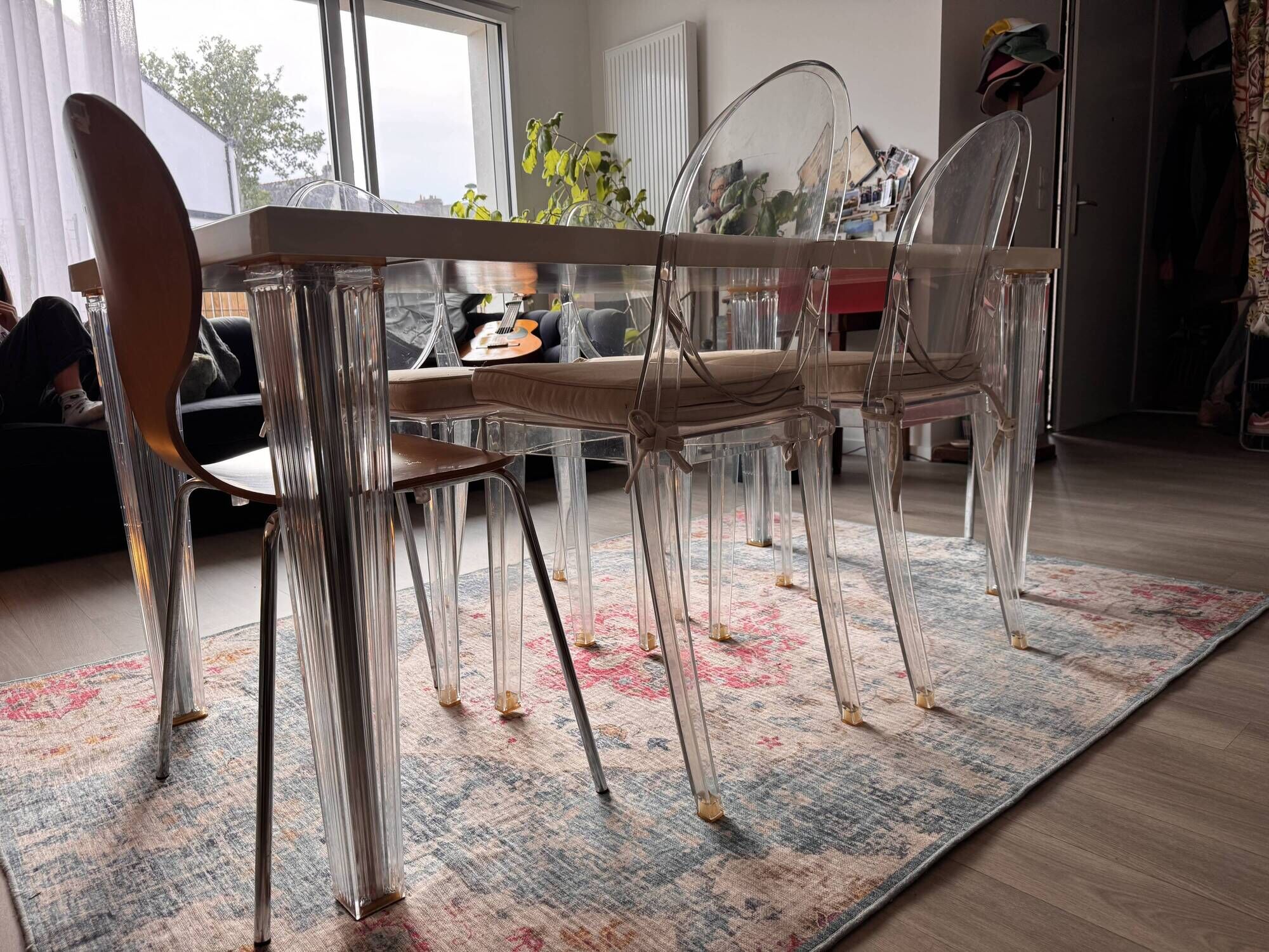 Kartell TopTop Table Philippe Starck – white glass – iconic design