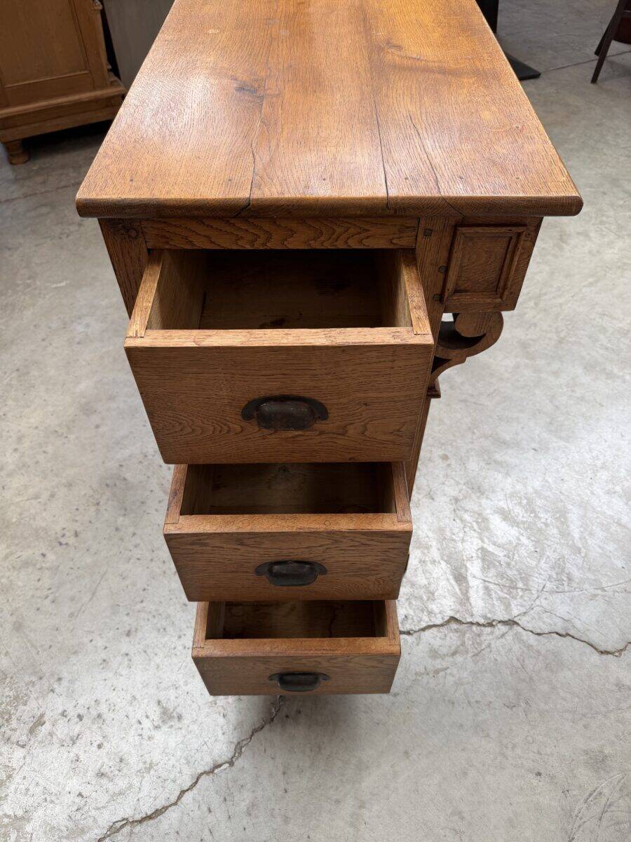 Oak counter from the 1950s