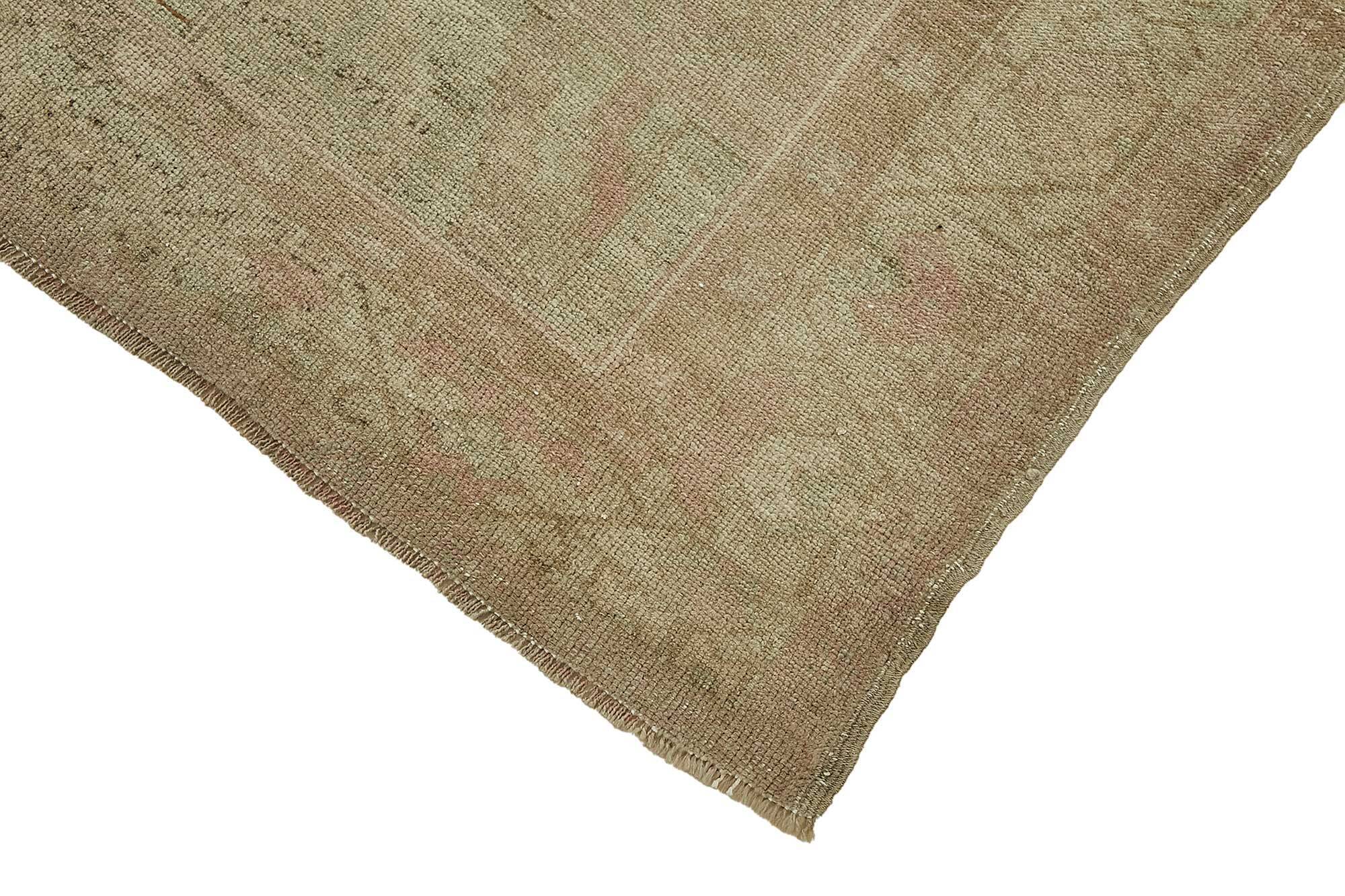 Turkish Vintage Anatolian Rug 126 cm x 260 cm